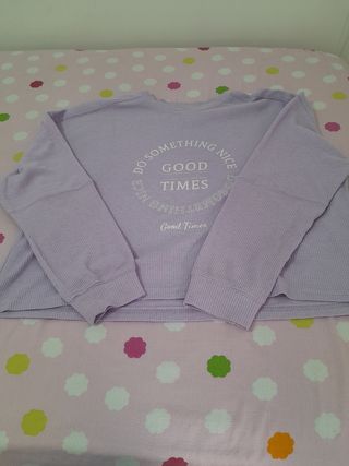 Jersey morado talla 9-12 años