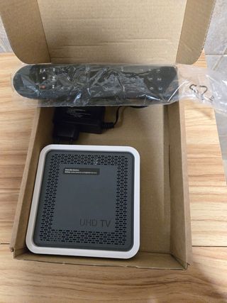 Desco UHD 4K Movistar con mando vocal