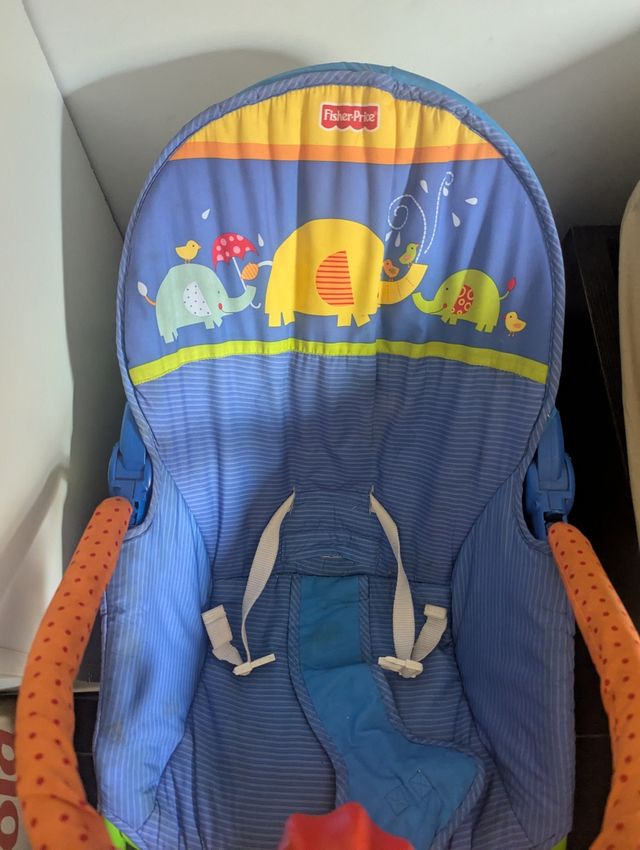 Sillita balancín bebé con música