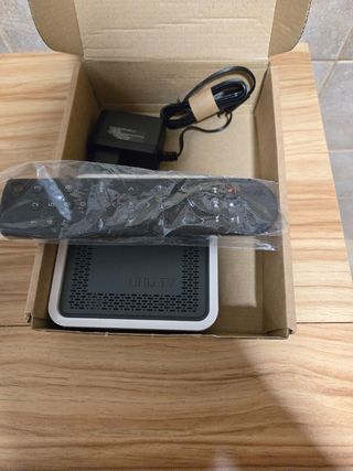 Desco UHD 4K Movistar con Mando Vocal