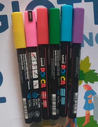 27 Pennarelli Uniposca nuovi