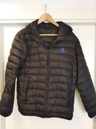 Cazadora Camel acolchada negra
