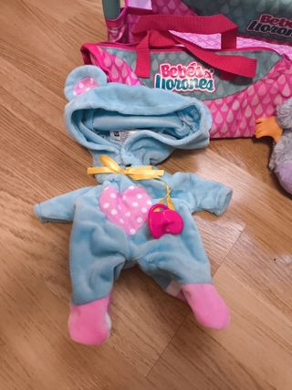 Bebé Llorónes Jenna con accesorios