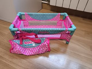 Bebé Llorónes Jenna con accesorios