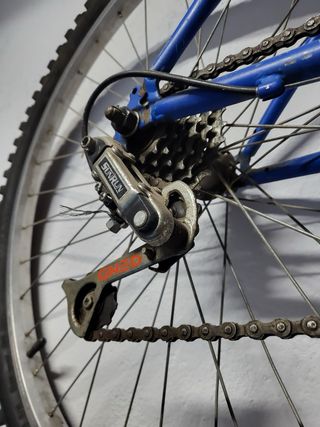 Bicicleta BTT Hadda Azul y Blanca