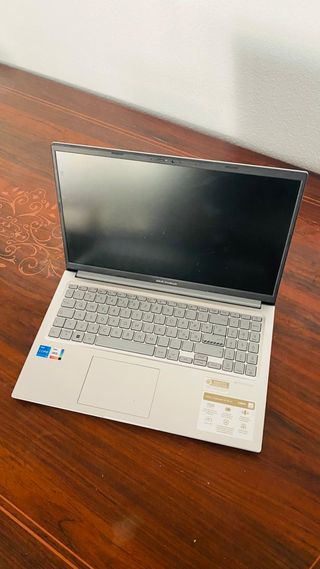 Portátil ASUS 2025, 15.6'' 16GB RAM, 1TB SSD