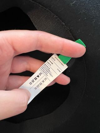 Sombrero Benetton Negro Tachuelas