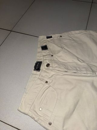 Pantalón beige Versace 