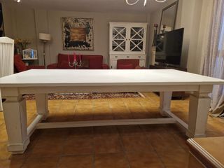 Mesa de comedor de madera maciza