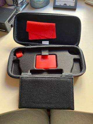 Nintendo Switch Roja y Azul con funda