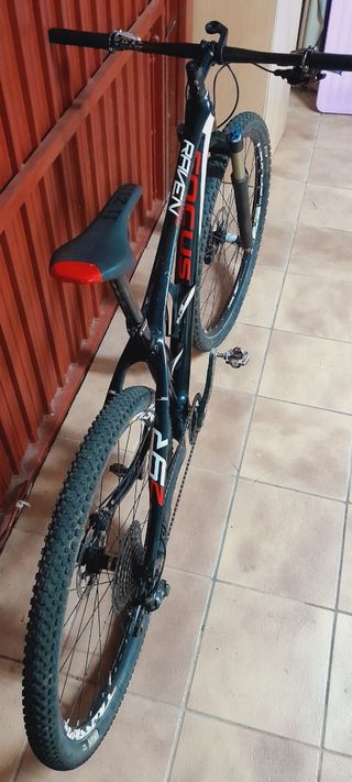 Bicicleta MTB Focus Raven 4.0