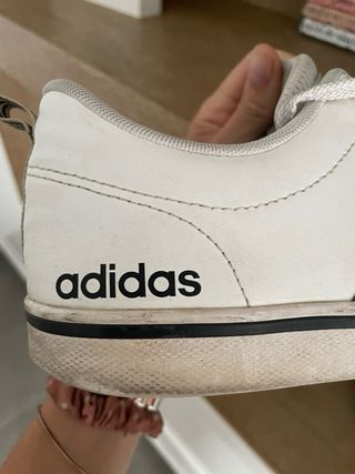 Zapatillas Adidas Talla 44 Blancas y Negras