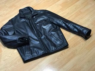 Cazadora de cuero Chevignon Negra