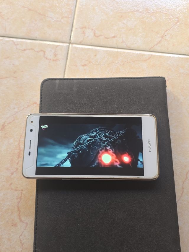 Huawei Dorado y Blanco