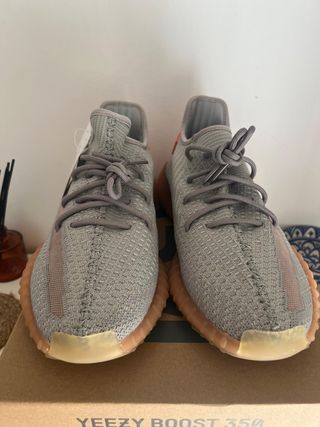 Adidas Yeezy 350 V2 Size 45