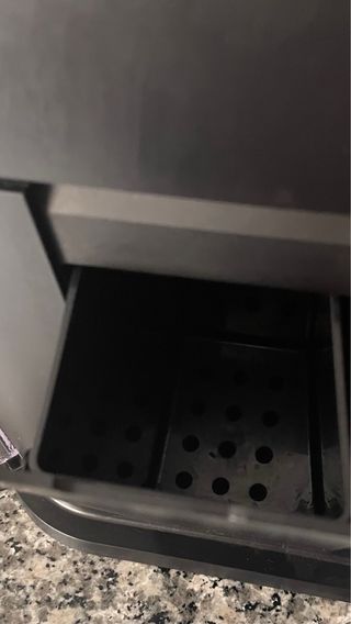 Cafetera Nespresso Vertuo Roja y Negra