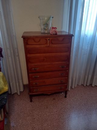 Cómoda de madera