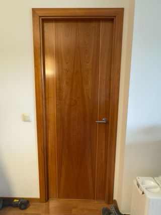 Puerta de madera interior