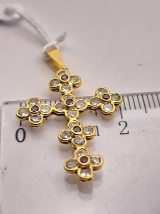 Cruz de Oro 18k con Circonitas