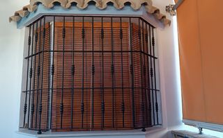 Persianas de madera para ventana, perfecto estado 