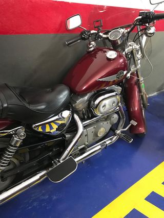 Harley Davidson Sportster 883 Custom