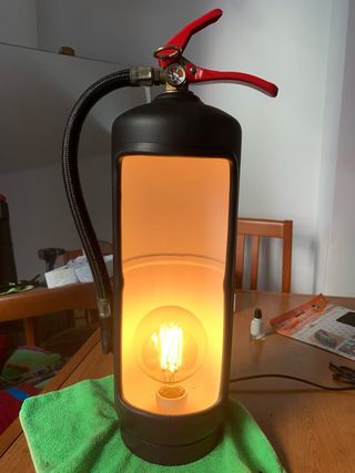 Lámpara de diseño extintor