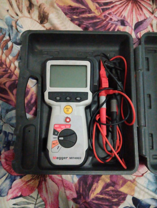 Megger MIT400/2 Tester