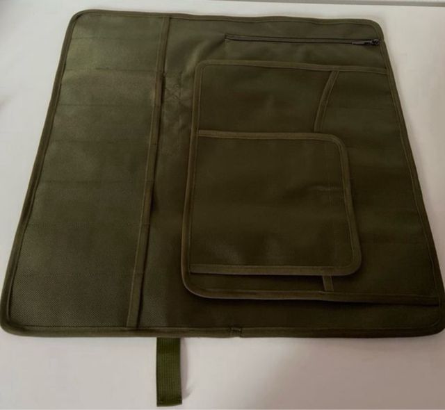 Copri coltello verde con logo rosso