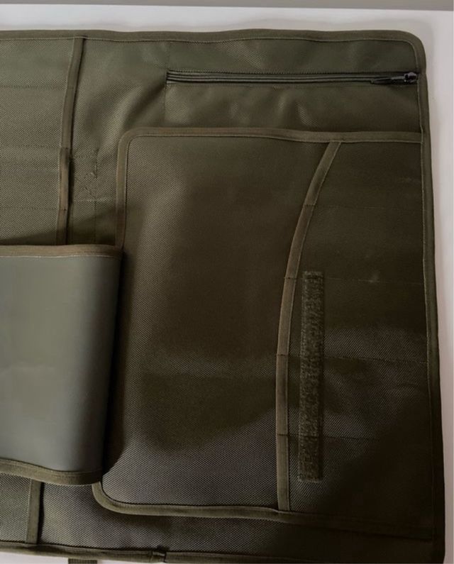 Copri coltello verde con logo rosso