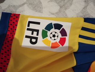 Camiseta Valencia CF Señera 2017-18 talla XL 




