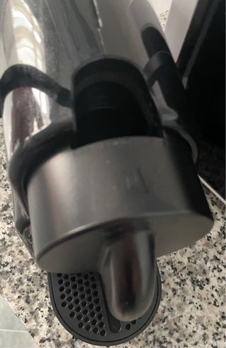 Cafetera Nespresso Negra