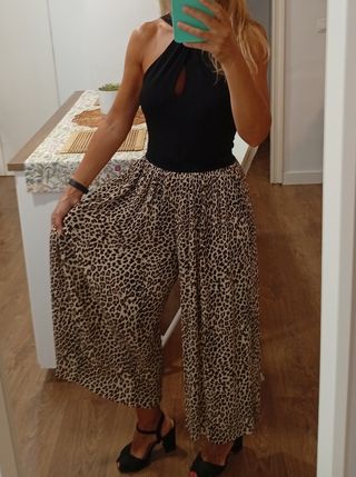 Falda pantalón midi plisada animal print