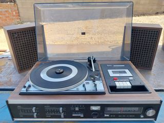 Tocadiscos Bettor EF-54 con Grabadora