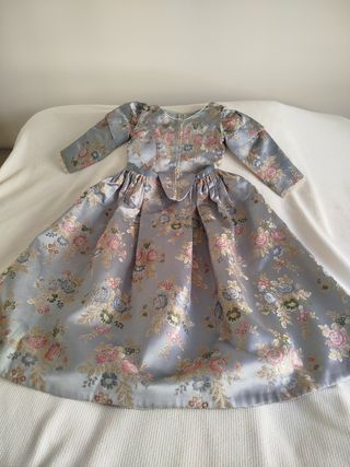 Traje de Fallera Niña Talla 4,leva dos cuerpos 
