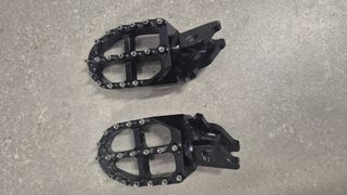 Estriberas Aluminio Zeta Honda ZE93-1020