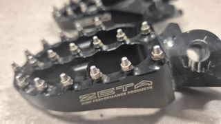 Estriberas Aluminio Zeta Honda ZE93-1020
