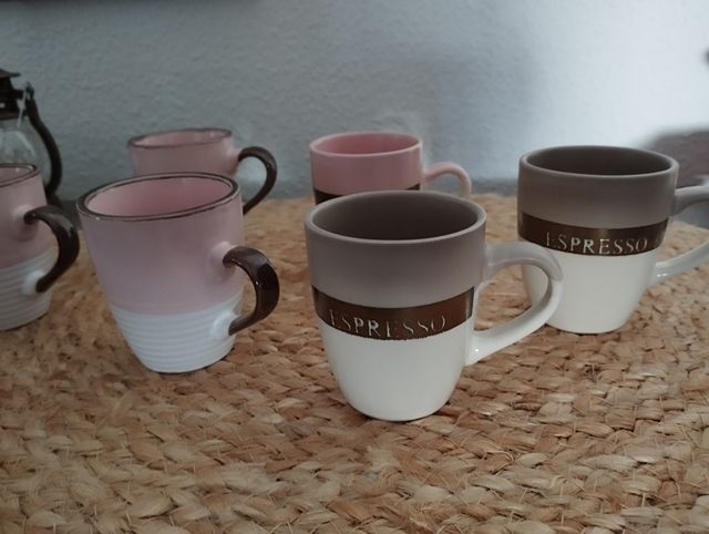 Tazas de café colores combinados
