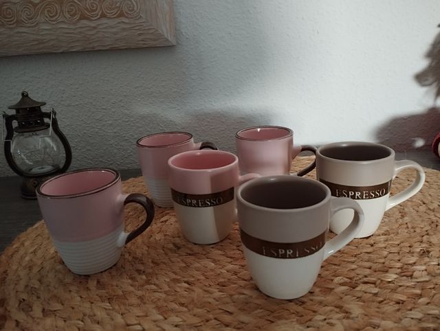 Tazas de café colores combinados