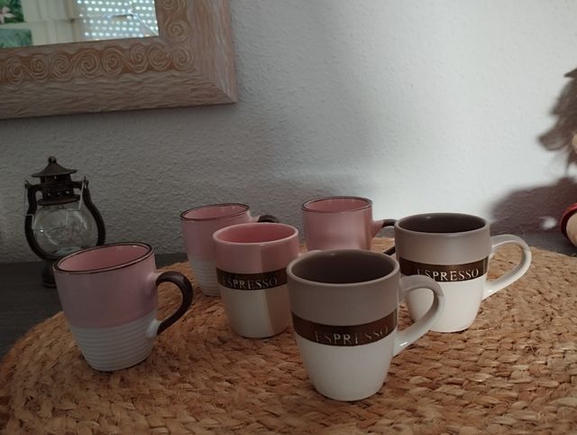 Tazas de café colores combinados