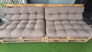 Sofá con palets + cojines chill out