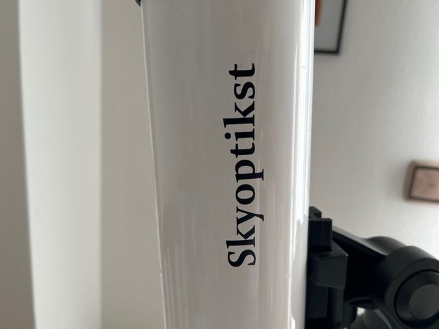 Telescopio Blanco con trípode