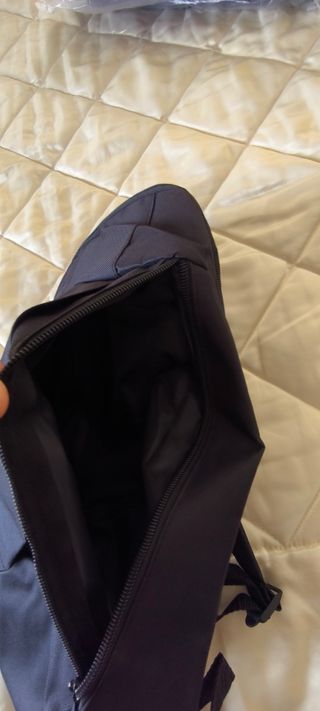 Lote de 4 Mochilas Safta Negras Nuevas sin usar.