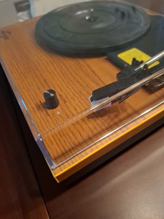 Tocadiscos VIFLYKOO Marrón