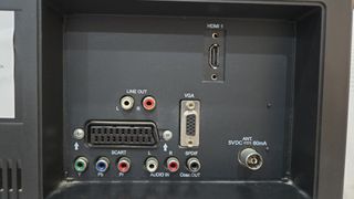 - TV OKI 19" Mod. V19B-PH