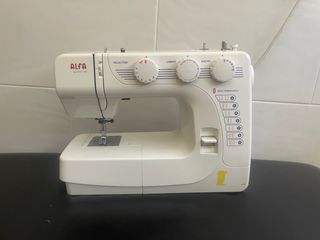 Máquina de coser Alfa Modelo 1932