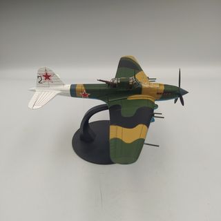 AVIÓN A ESCALA IIYUSHINN IL-2M3 STORMOVIK USSR