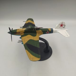 AVIÓN A ESCALA IIYUSHINN IL-2M3 STORMOVIK USSR
