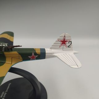 AVIÓN A ESCALA IIYUSHINN IL-2M3 STORMOVIK USSR