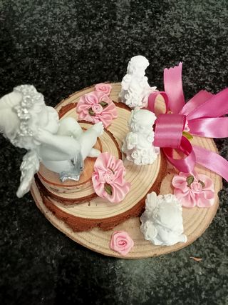 Arranjo decorativo anjo rosa e branco