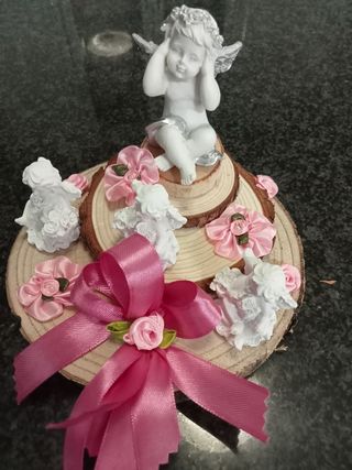 Arranjo decorativo anjo rosa e branco